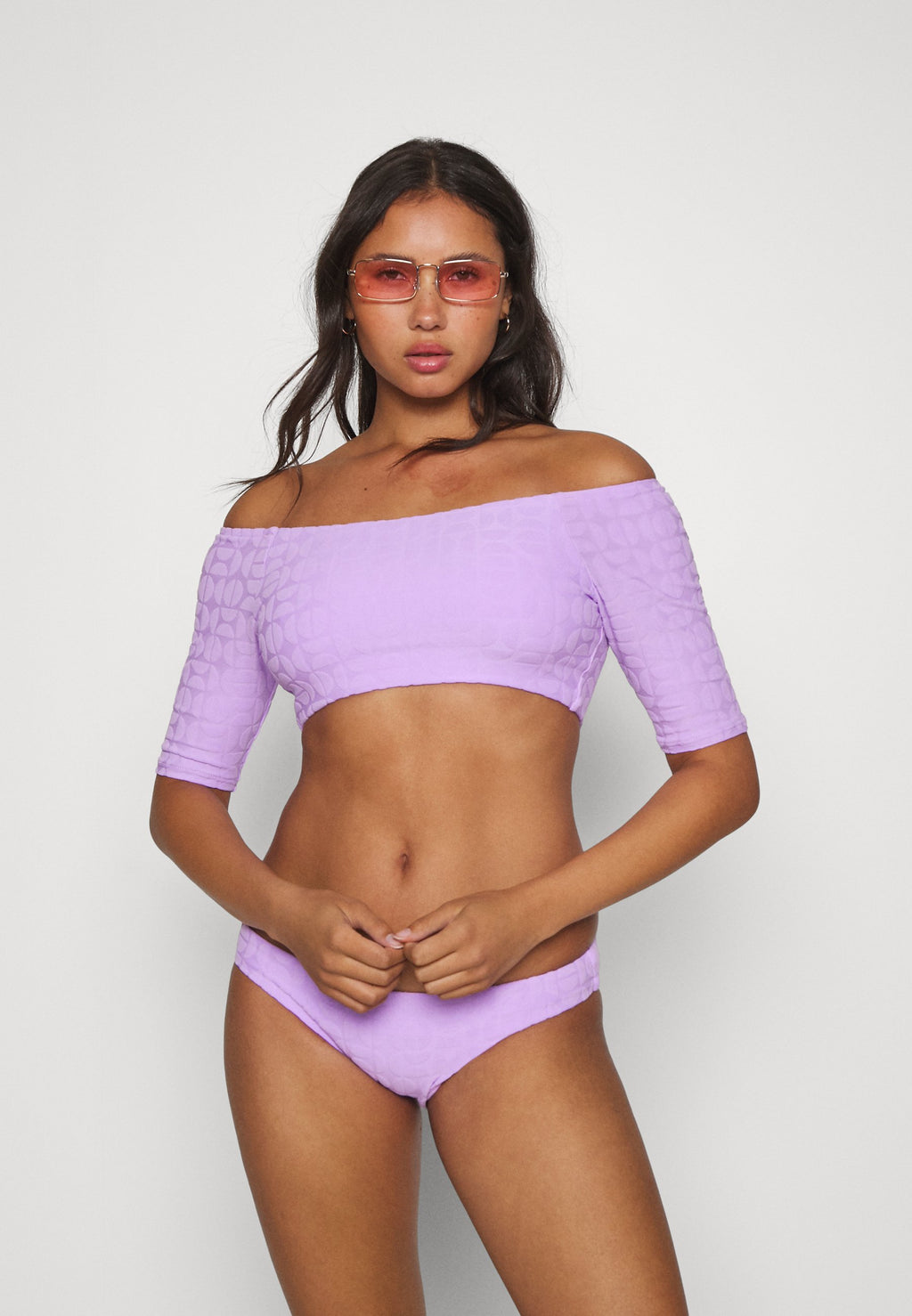 CAPRI OFF SHOULDER CROP Media 2