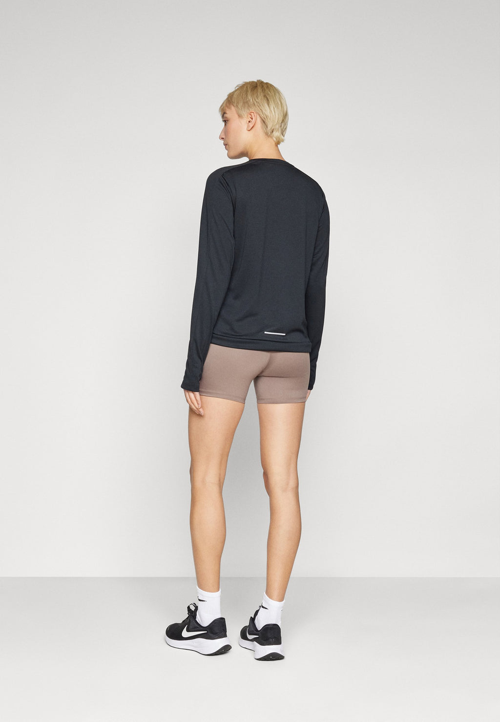 Nike Performance W NK DF SWIFT HR 4IN SHORT