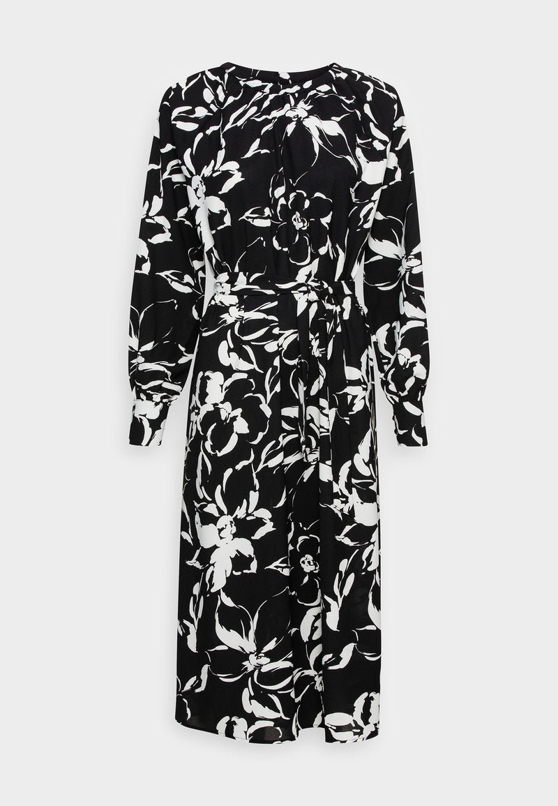 VMPOLLIANA INGE CALF DRESS - Vero Moda Tall - View 1