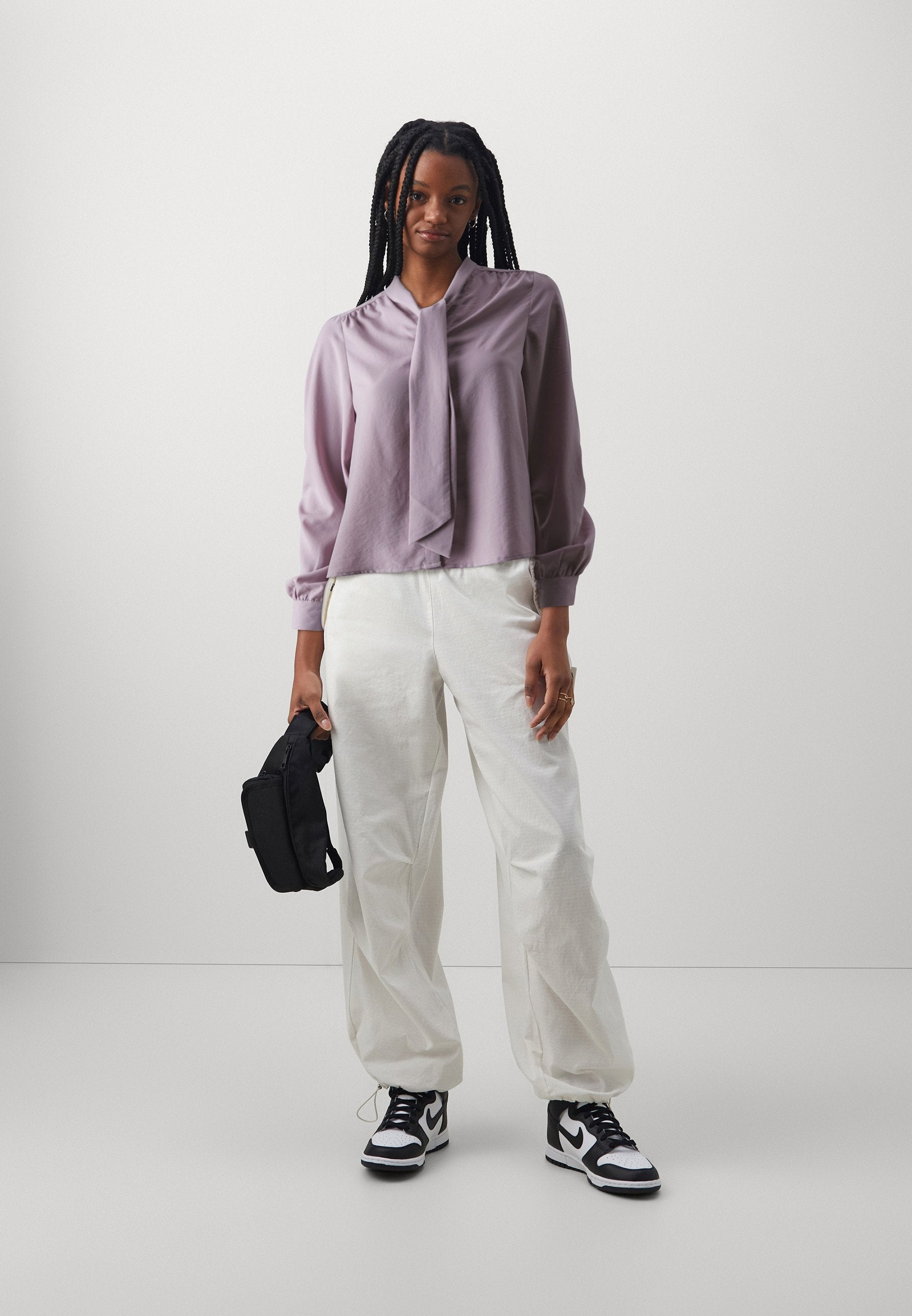 ONLKIAH TIE Media 2