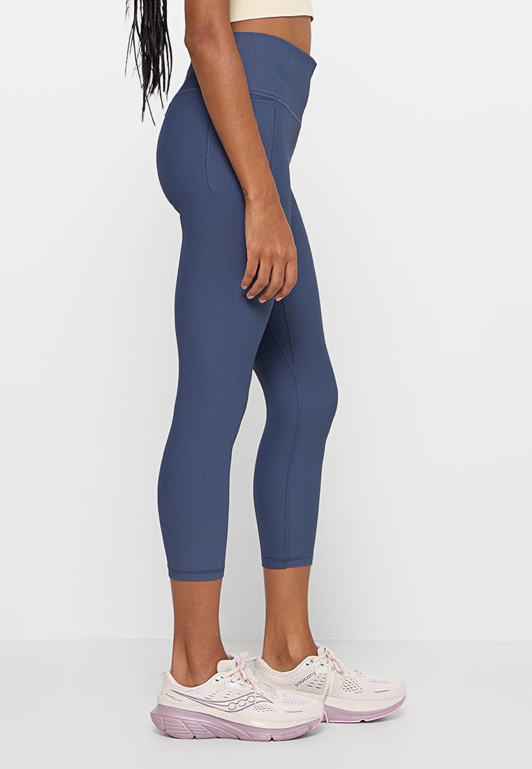 Under Armour MERIDIAN