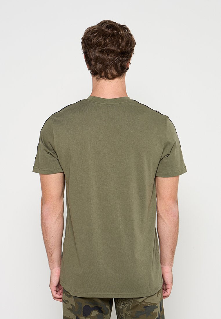 Under Armour LOOSE FIT