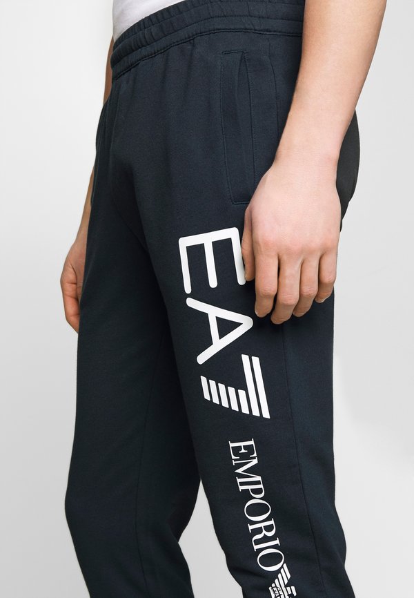 EA7 Emporio Armani