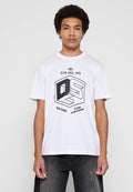 Weißes Baumwoll-T-Shirt mit schwarzem geometrischem Logo und dem Schriftzug "GO FAST TURN UNIVERSE." Kurzärmlig mit Rundhalsausschnitt.