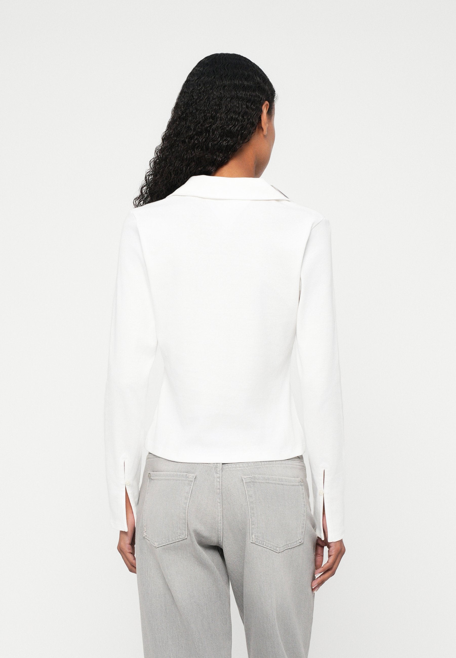 SLIM FIT LONG SLEEVE POLO SHIRT Media 4