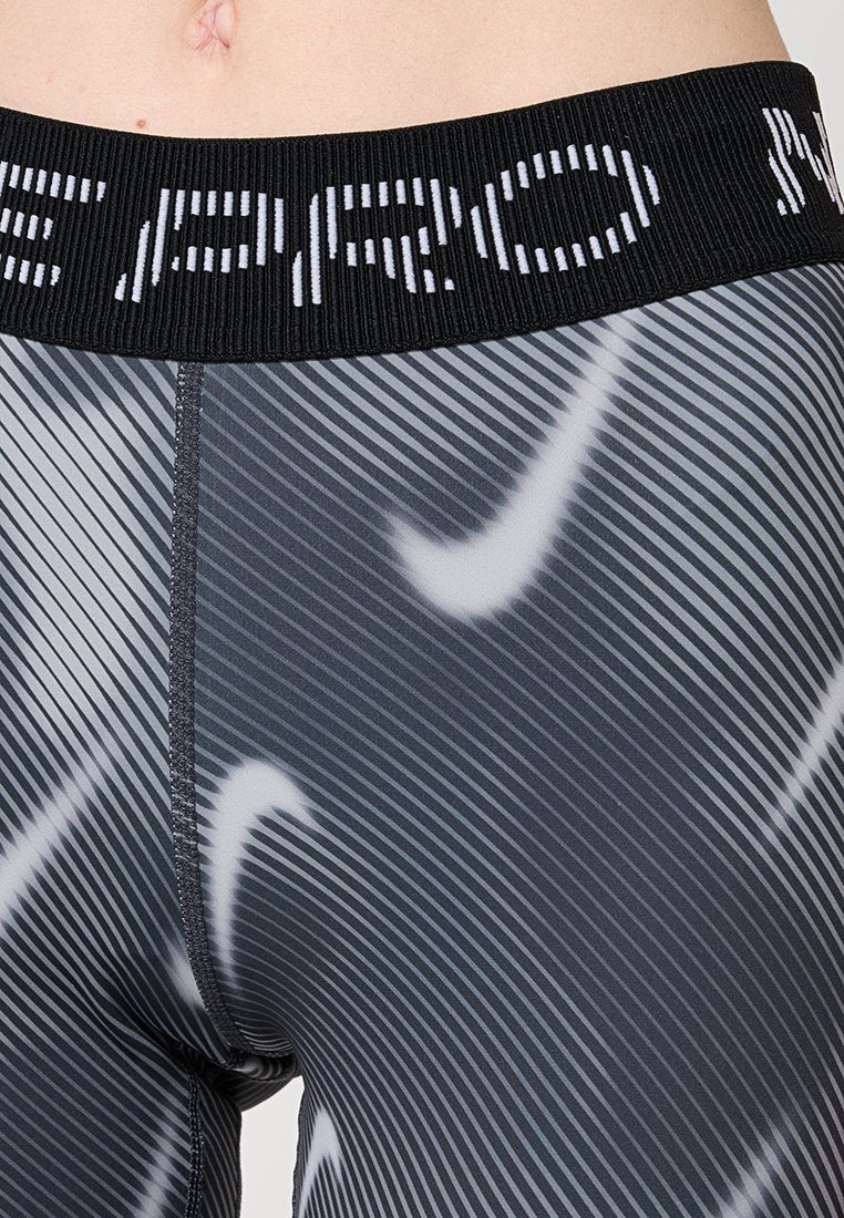 Nike Performance