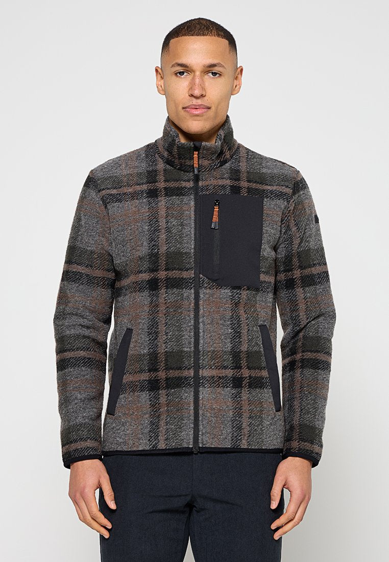Graue und braune Karo-Fleecejacke mit hohem Kragen, Reißverschluss vorne und schwarzer Brusttasche. Mit Seitentaschen und strukturierter Stoffoberfläche.