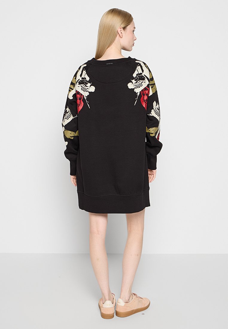 LOOSE GRAPHIC SW DRESS R L\S WMN Media 2