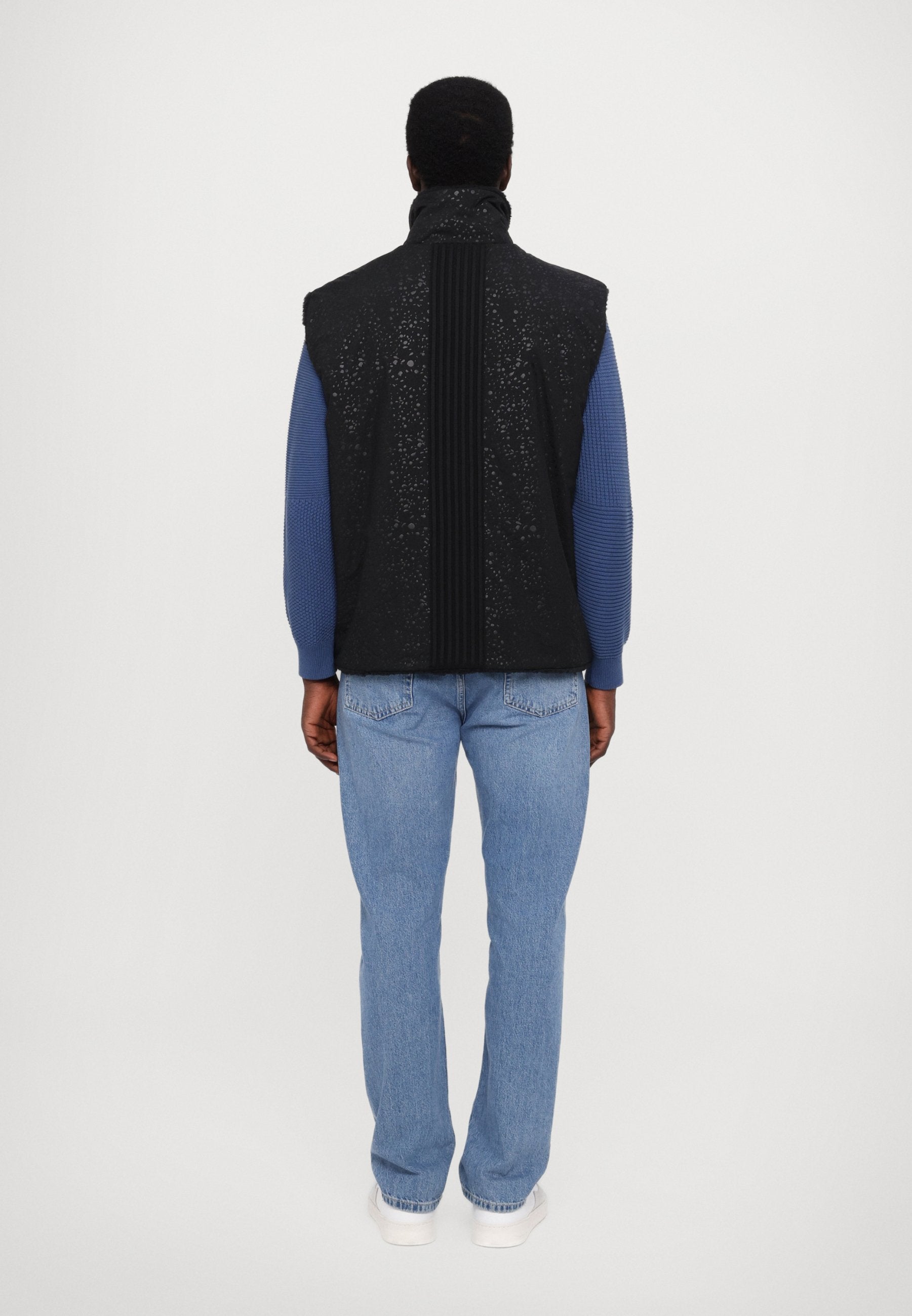 REVERSIBLE VEST UNISEX Media 4