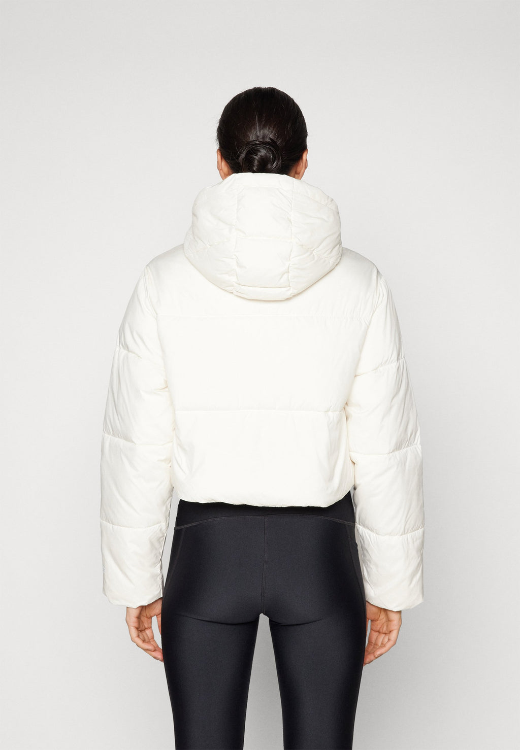 Fabletics ESSENTIAL CROPPED HOODED PUFFER