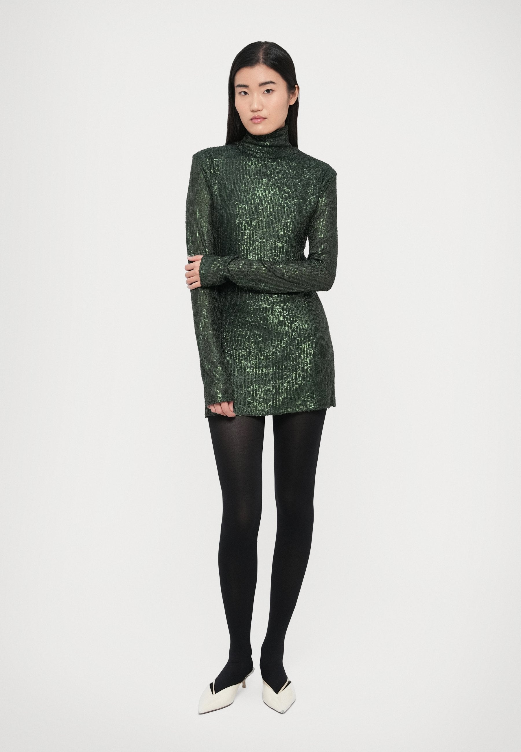 Norma Kamali LONG SLEEVE SLIM FIT TURTLENECK PICKLEBALL DRESS