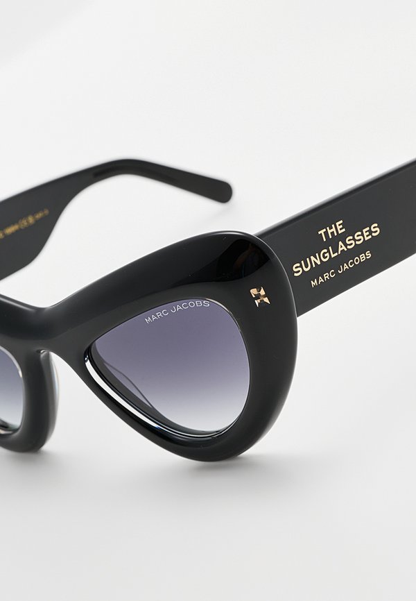 MARC JACOBS MARC
