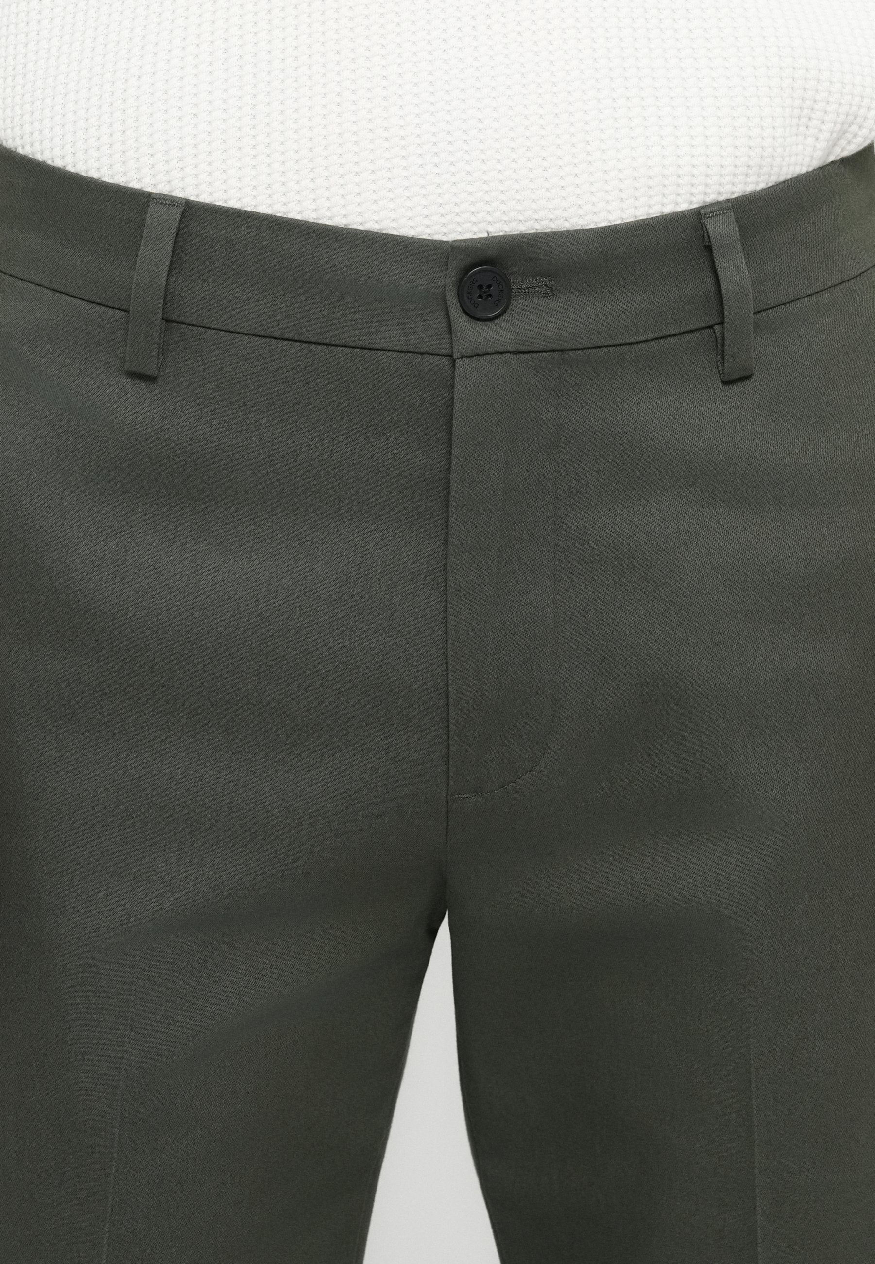 DOCKERS