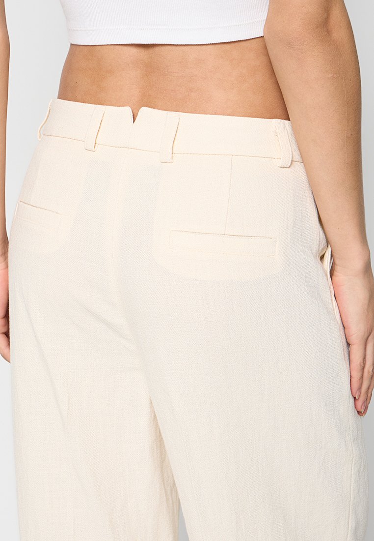 RIANI WIDE FIT