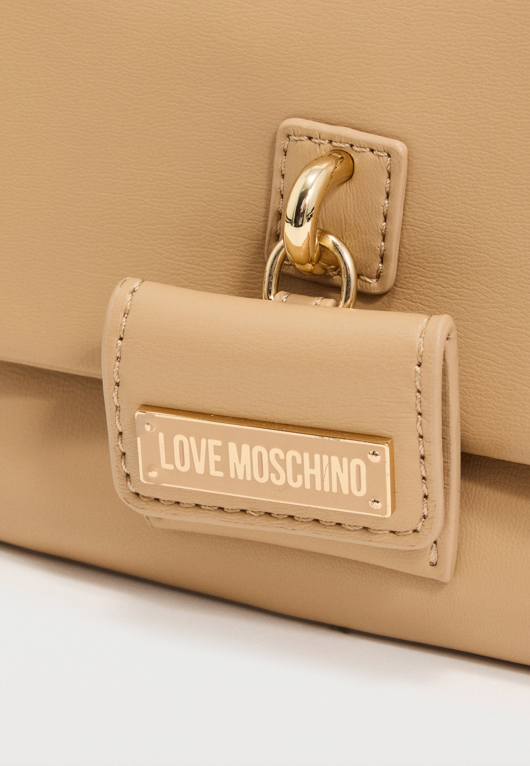 Love Moschino