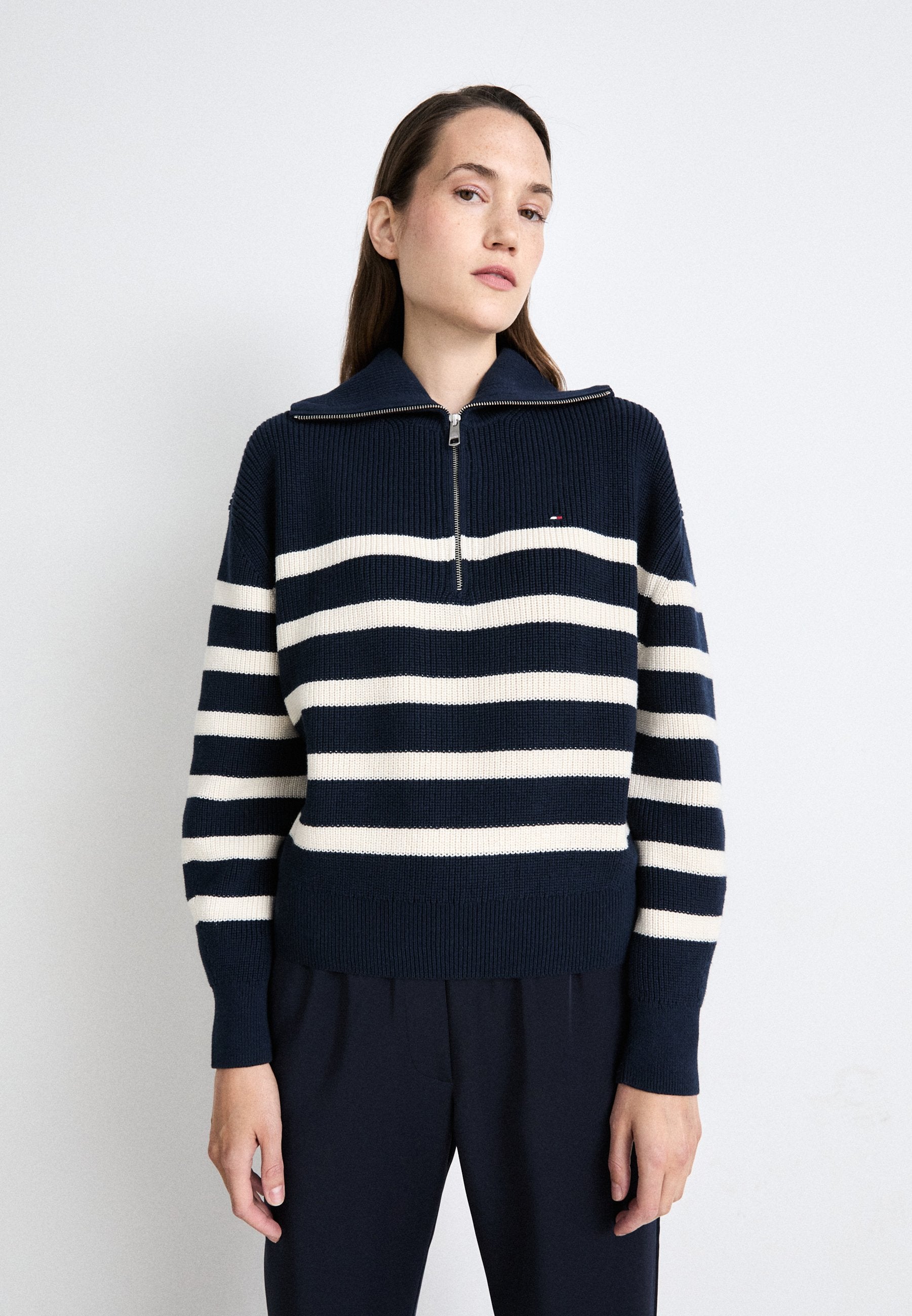 CARDI STITCH  Media 3