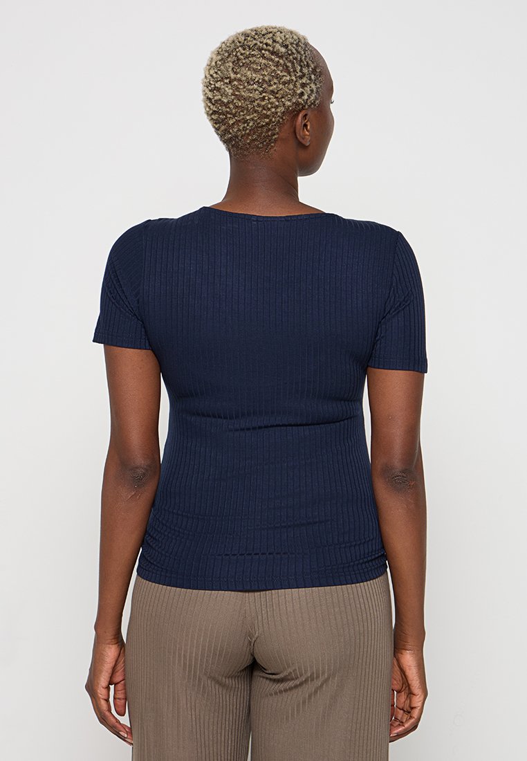 MAMALICIOUS MLTRINNY TESS