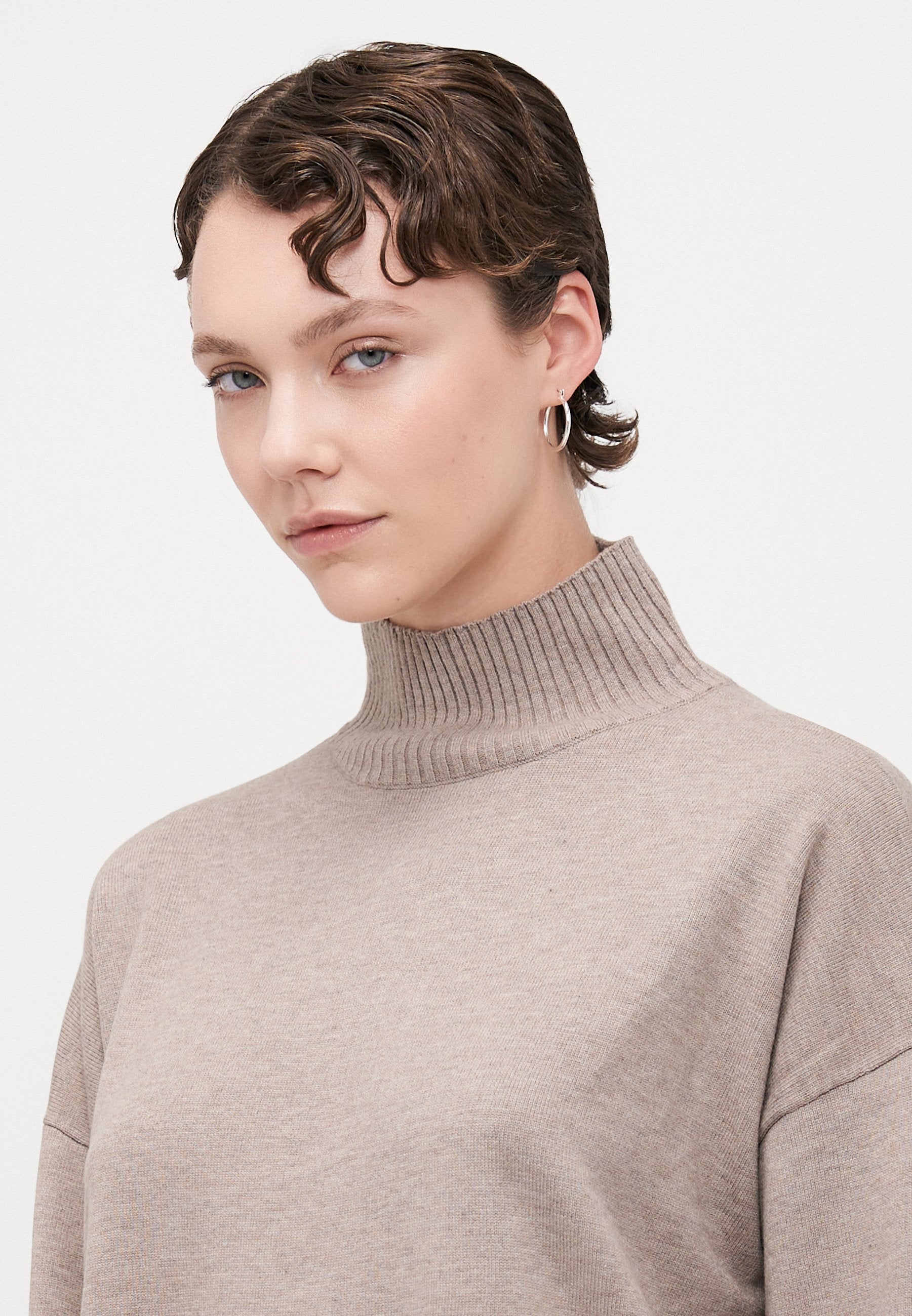ONLCOCO LIFE HIGH NECK Media 5