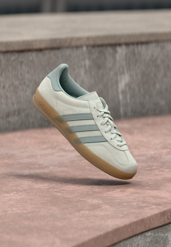 adidas Originals GAZELLE INDOOR - Trainers - green/sage