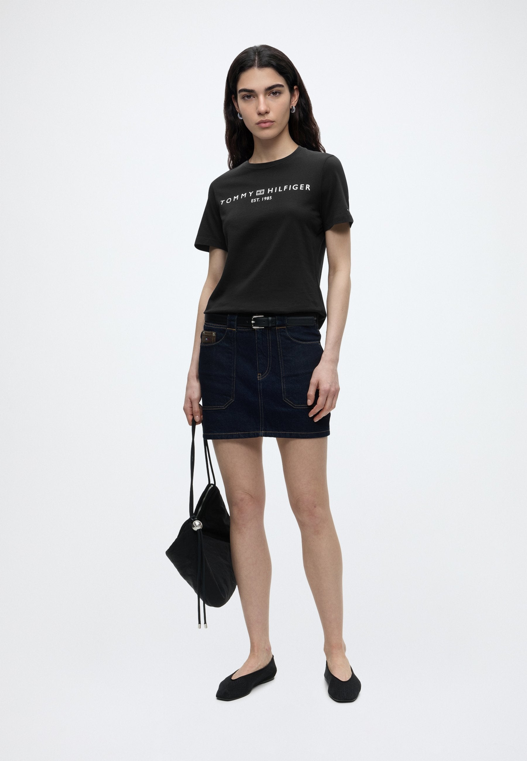 Tommy Hilfiger REG CORP LOGO