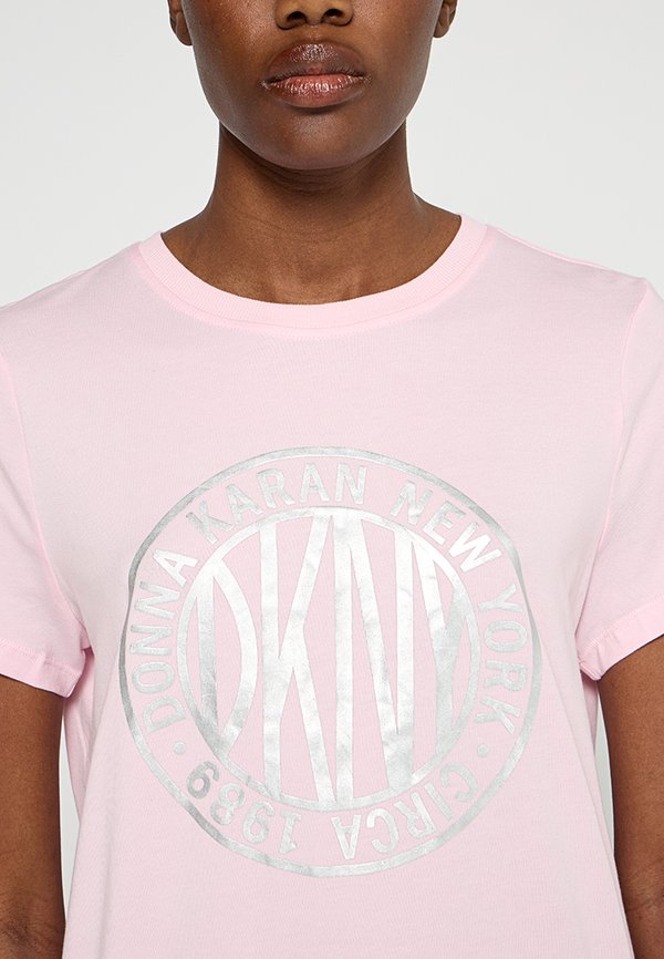 DKNY Sport