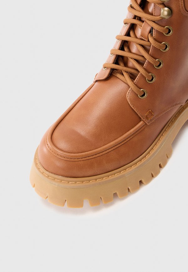 Koi Footwear HANSA