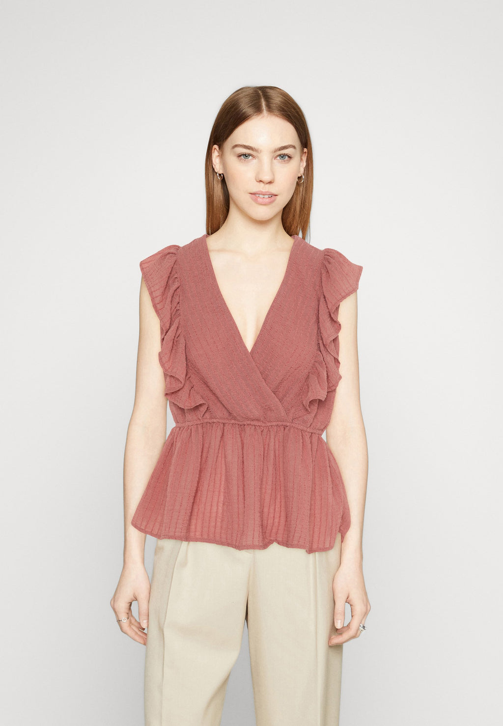 ONLY ONLLONDON RUFFLE