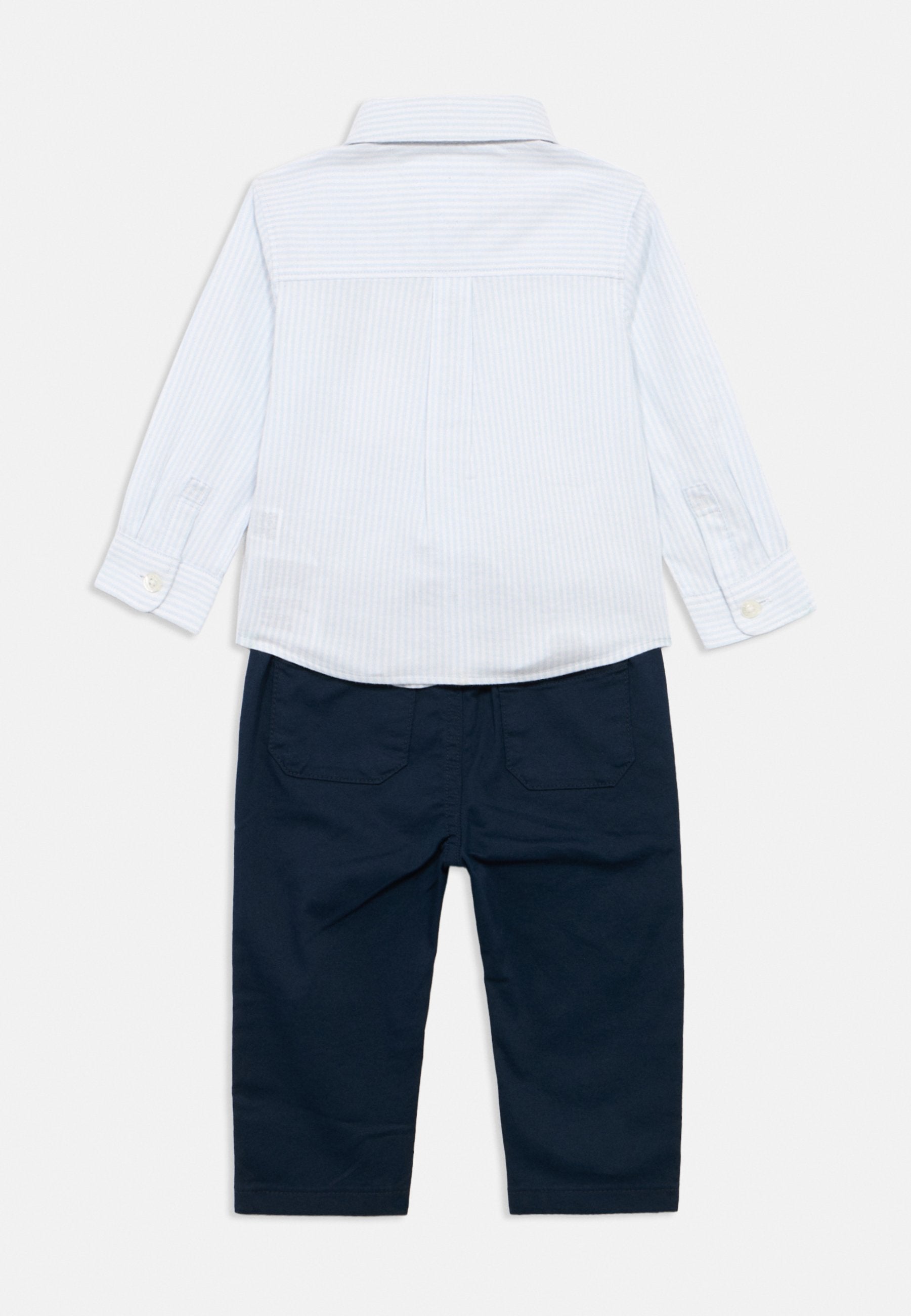ESSENTIAL STRIPE SHIRT AND CHINOS GIFT BOX Media 2