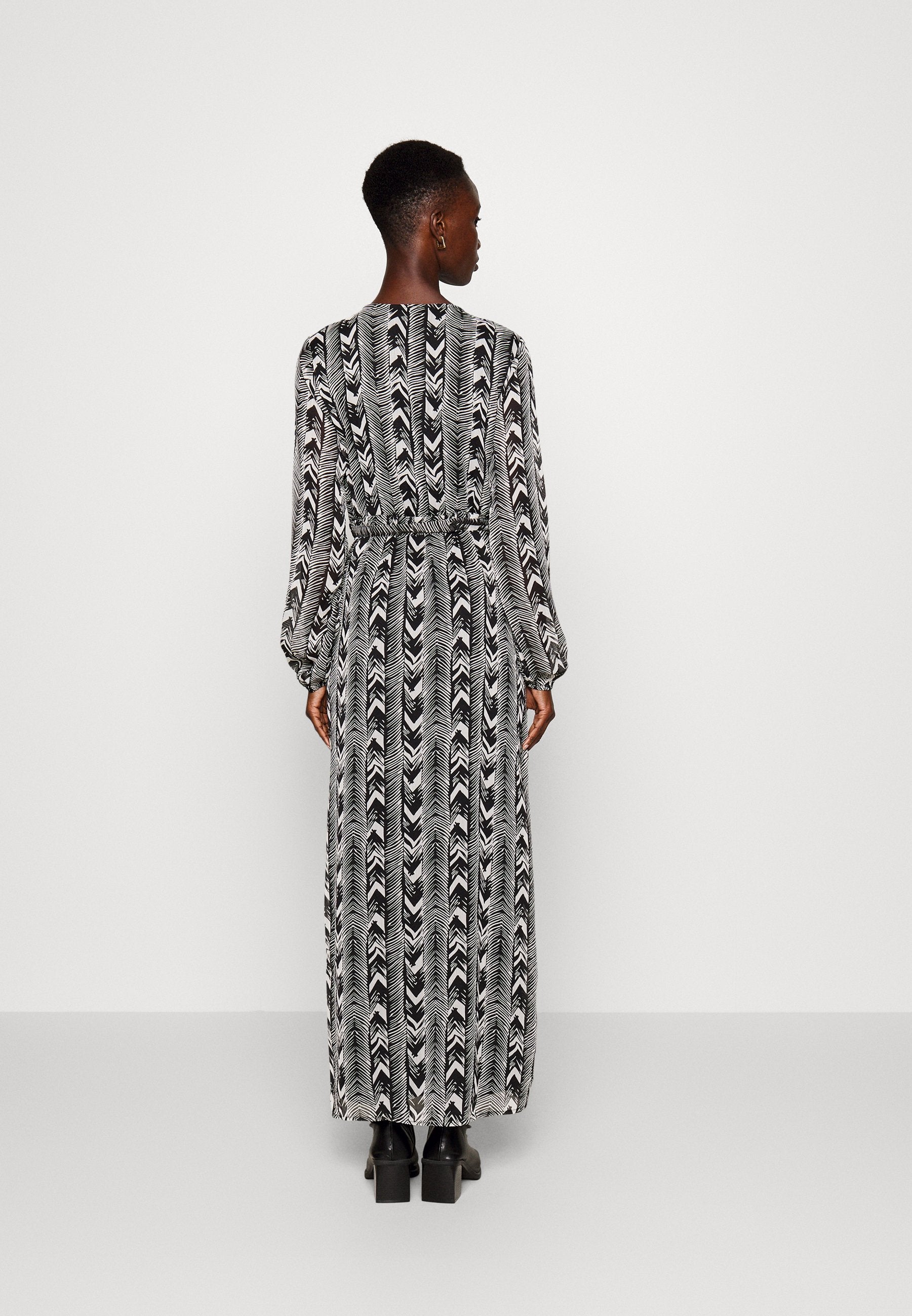 ONLZIGGY LIFE DRESS Media 4