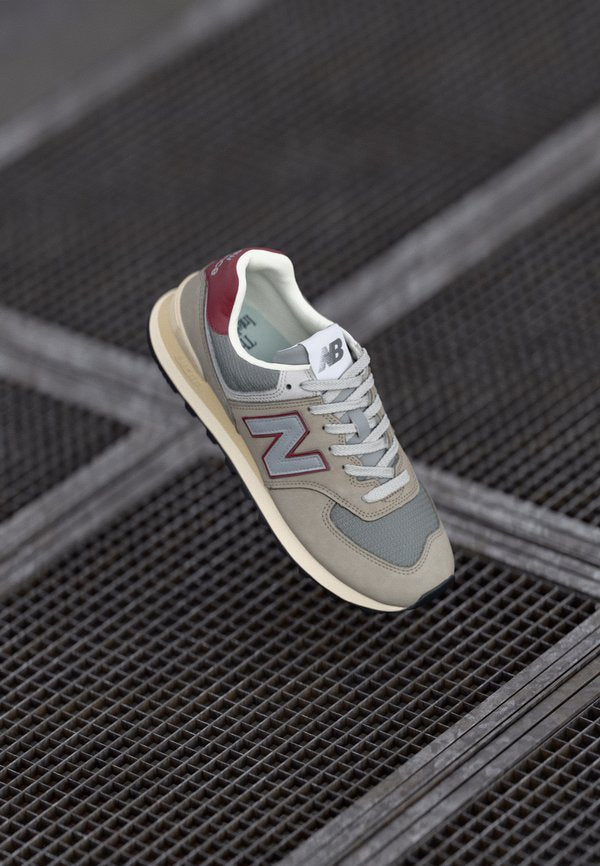 New Balance Trainers - arid stone