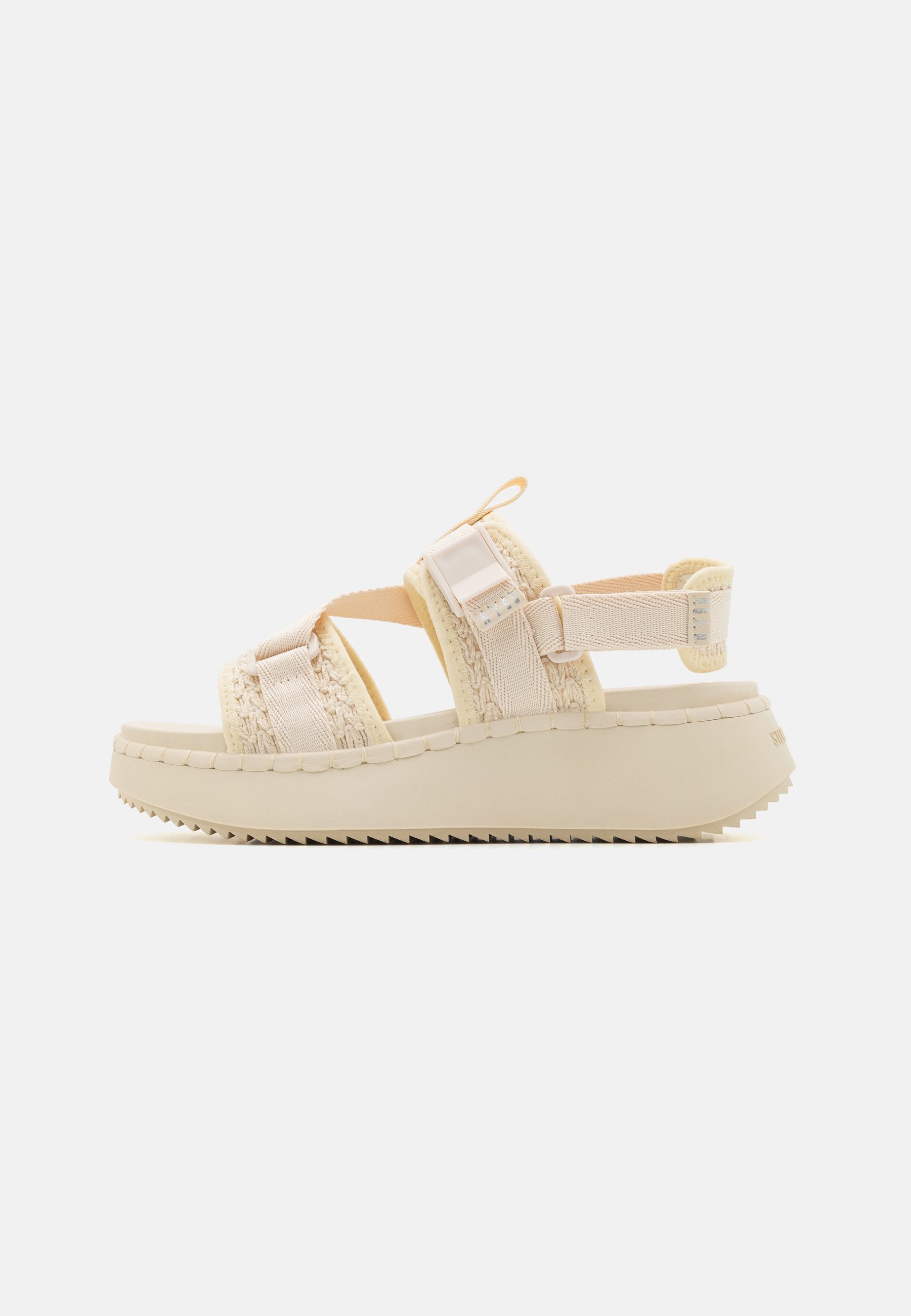 Steve Madden DECORUM