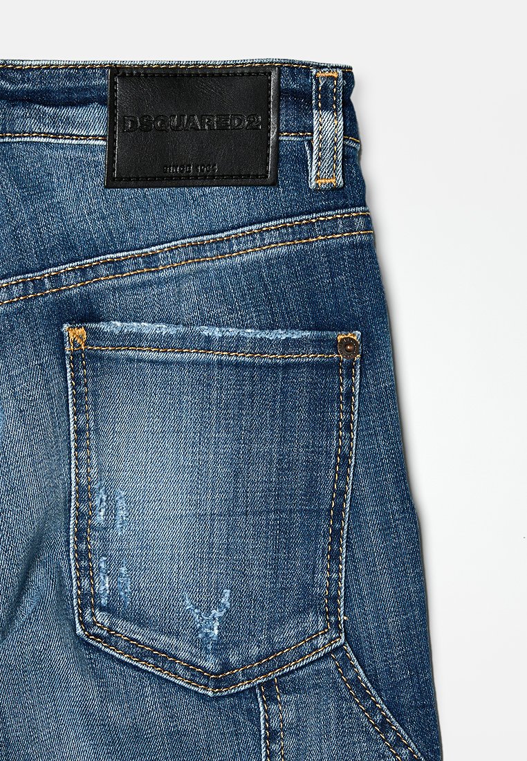 Dsquared2