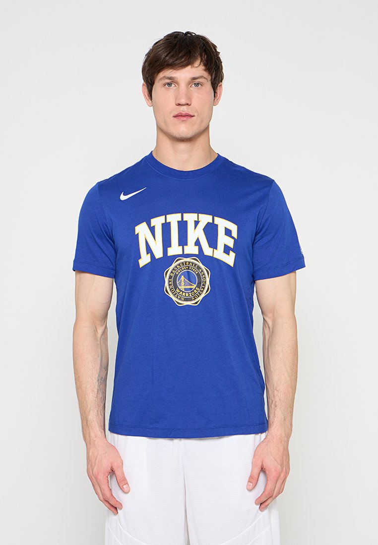 Nike Performance