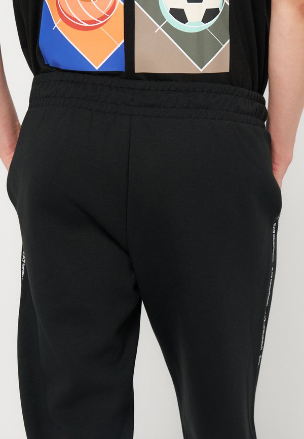 EA7 Emporio Armani
