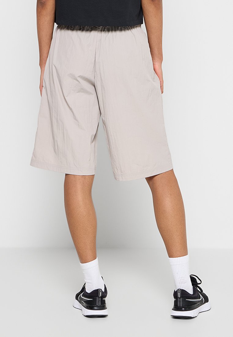 Nike Sportswear LOOSE FIT