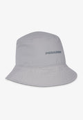 Helle graue Bucket Hat aus weichem Stoff, mit breiter Krempe, gestickten Details und "PEGADOR"-Logo in einer dunkleren Nuance.