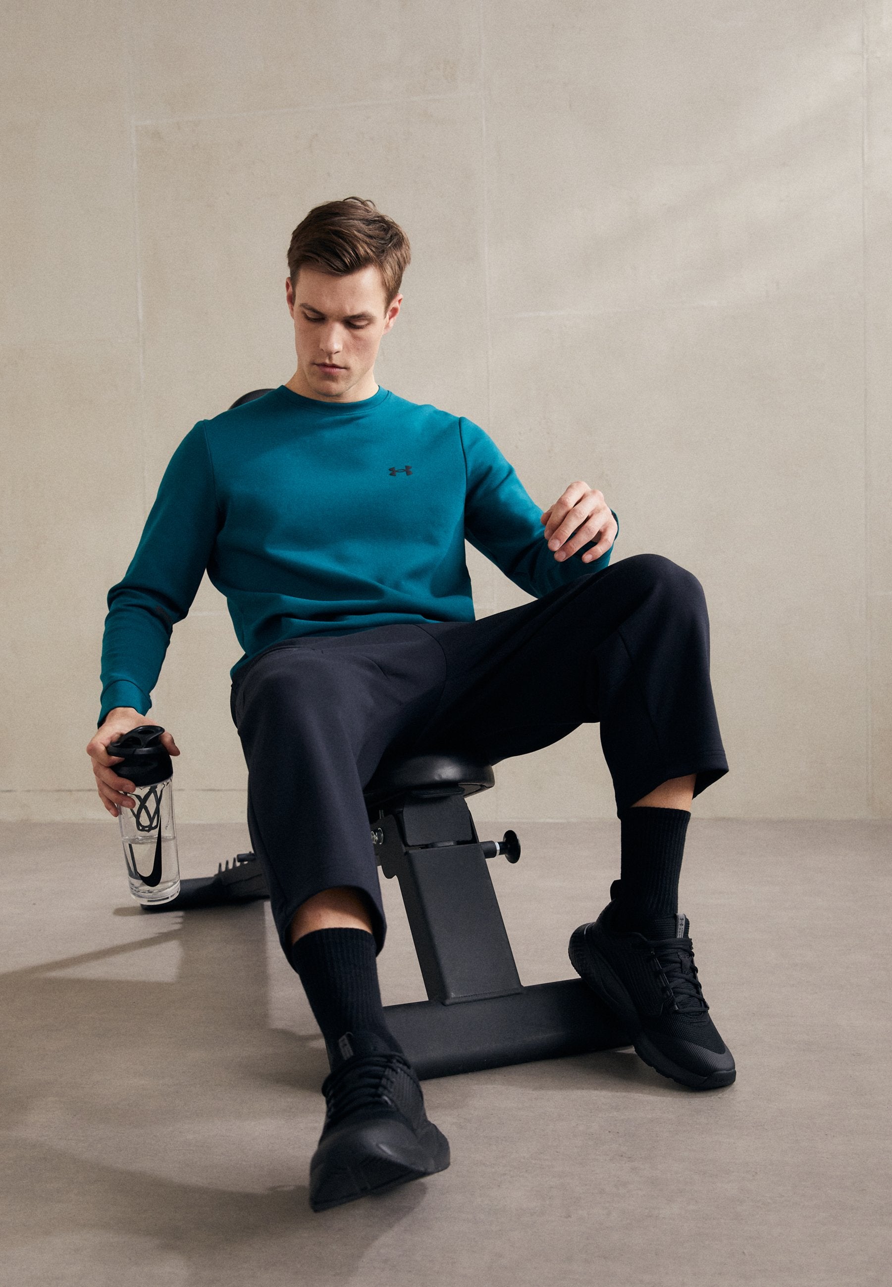 Under Armour UNSTOPPABLE BAGGY CROP