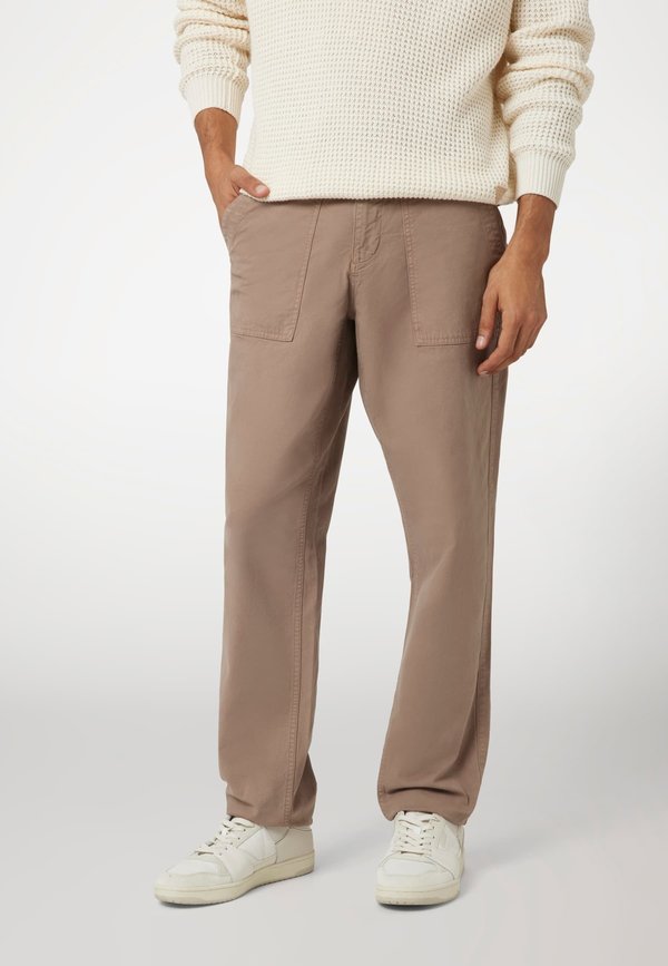 Guess REGULAR A VITA - Trousers - hellbraun