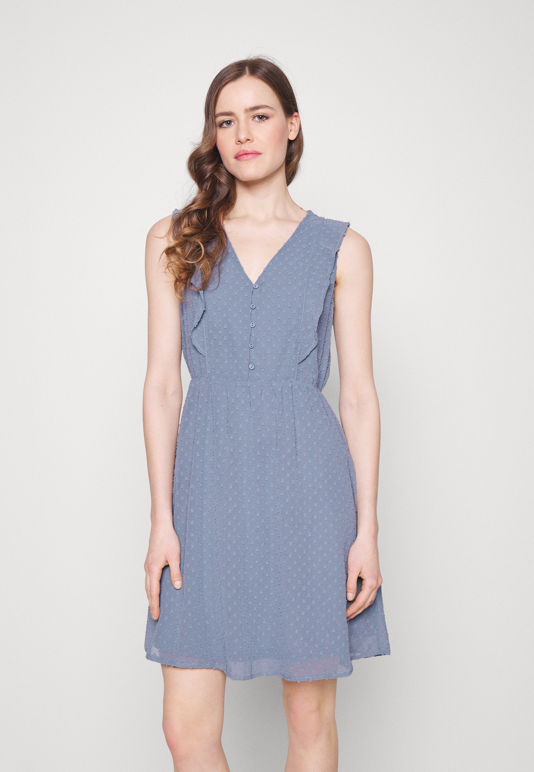 ONLSOF FRILL DOBBY DRESS Media 3