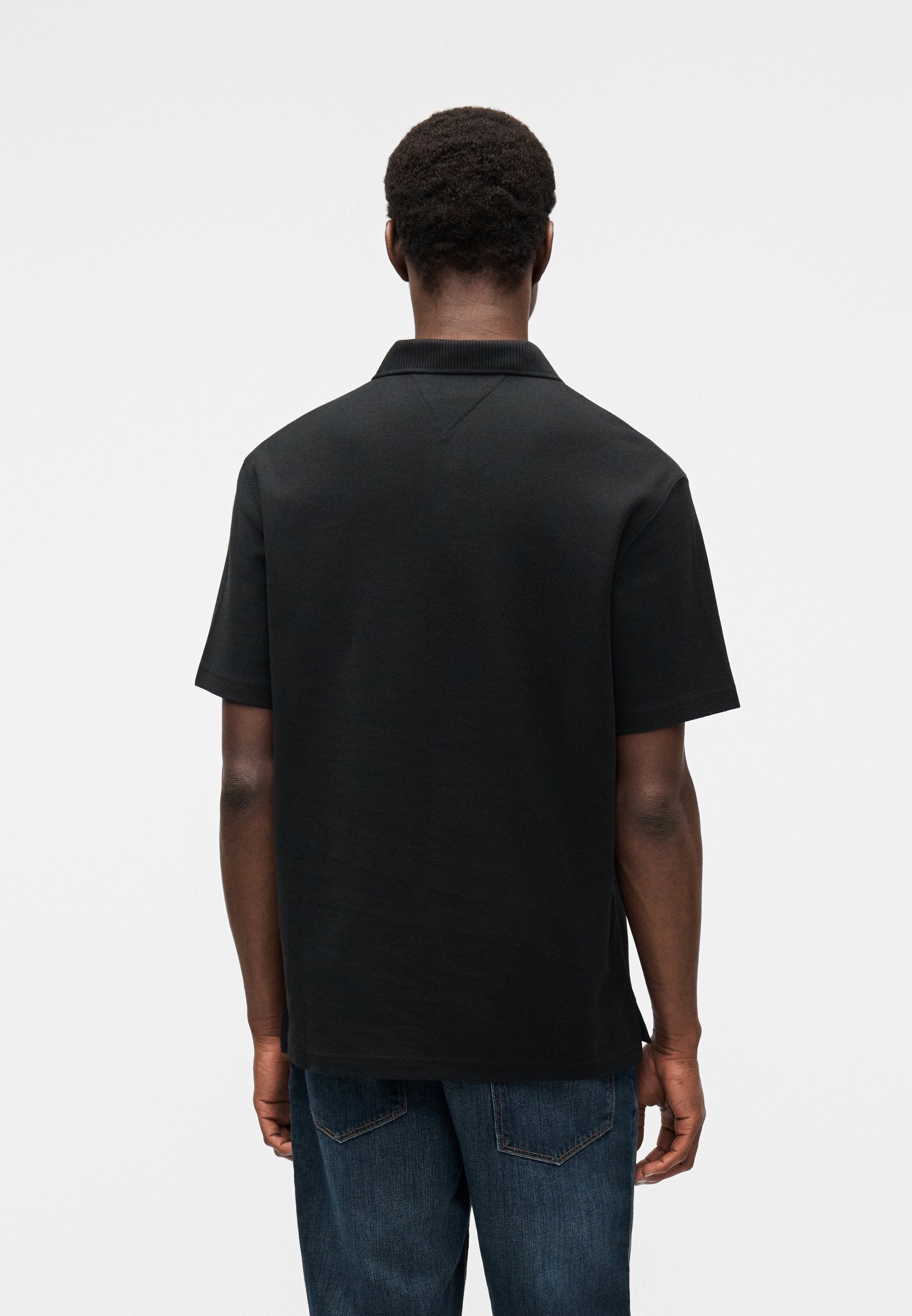 CLASSIC FIT KNIT COLLAR POLO SHIRT Media 4