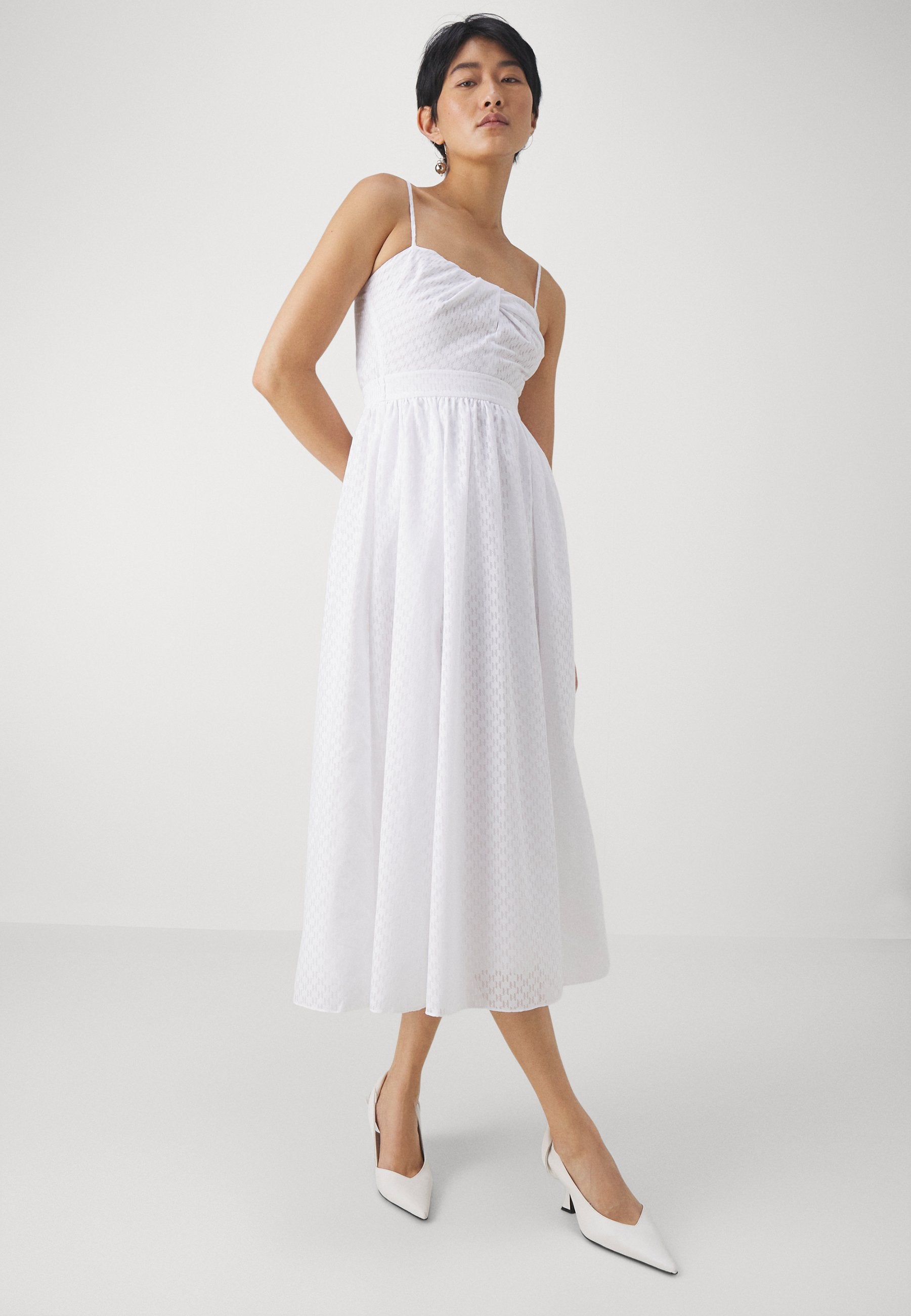 BURNOUT DRESS Media 5