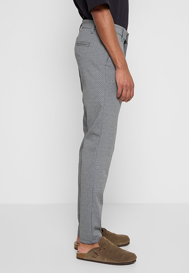 ONSTHOR SLIM FIT Media 2
