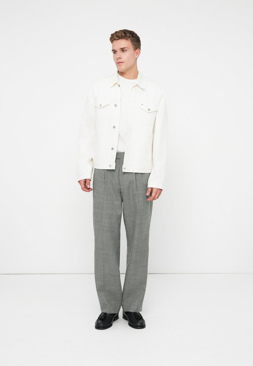 SMART CASUAL PURE WOOL CHECK RELAXED TROUSERS Media 2