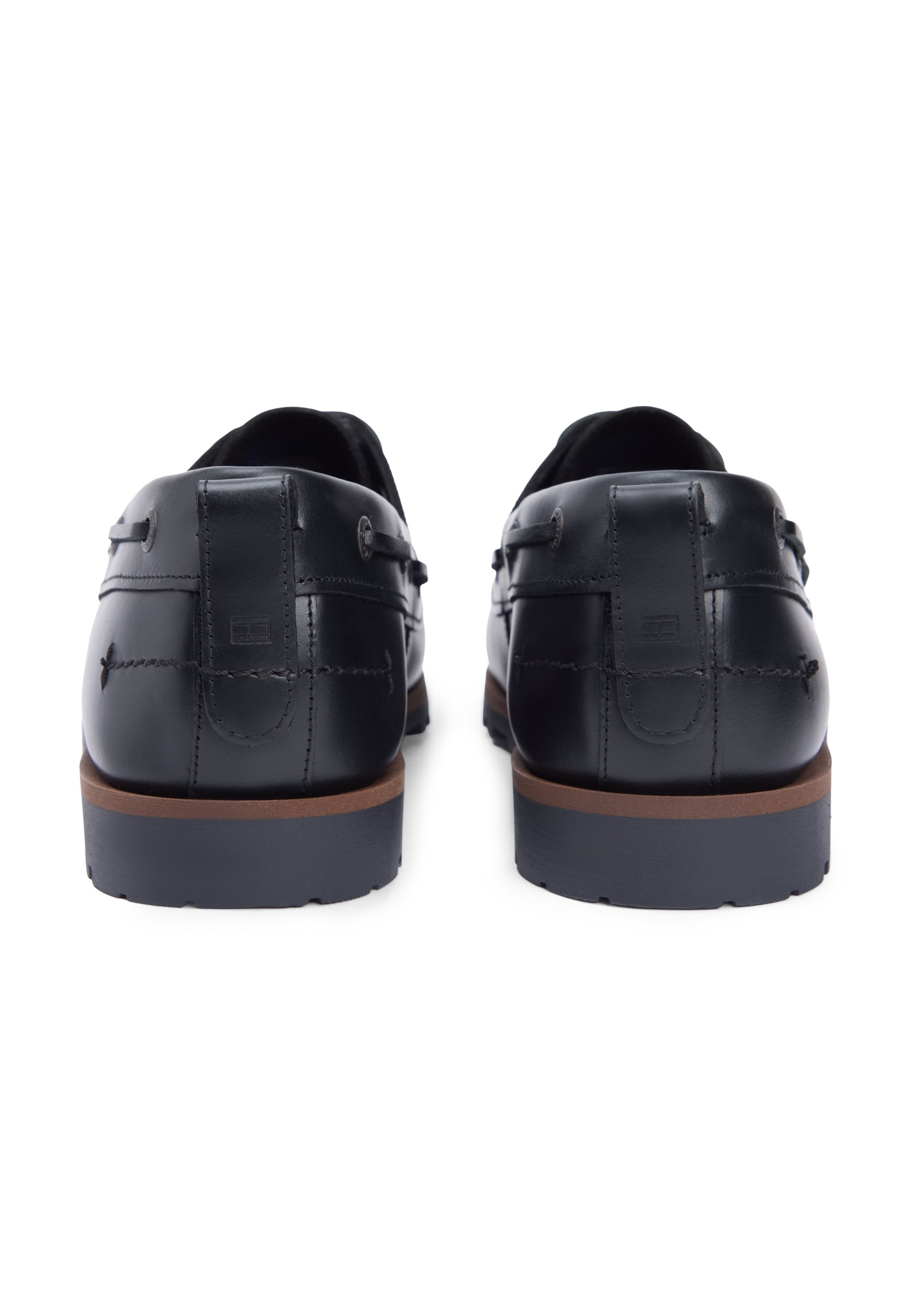 LEATHER CLEAT LIGHTWEIGHT BOAT SHOES Media 3