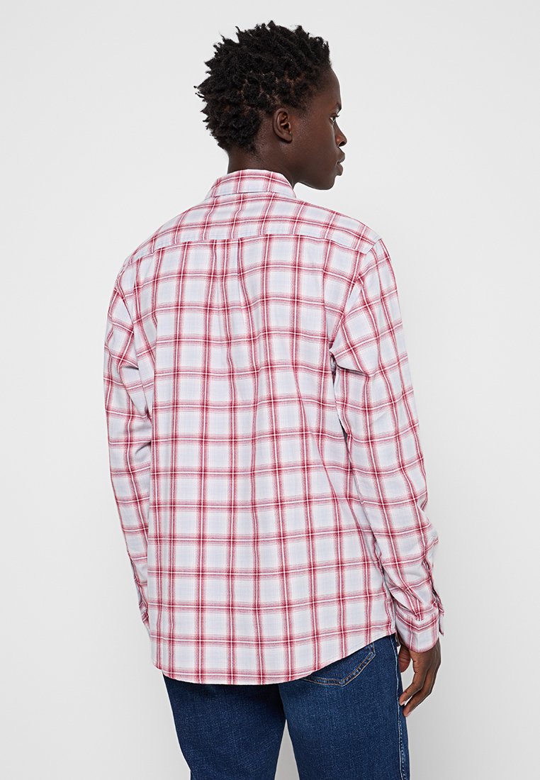 Wrangler REGULAR FIT