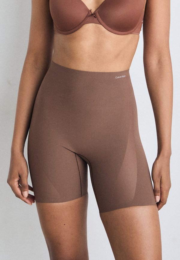 Calvin Klein Underwear SHAPEWEAR-SCULPT FIRM THIGH SLIMMER SHORT - STAY PUT MESH