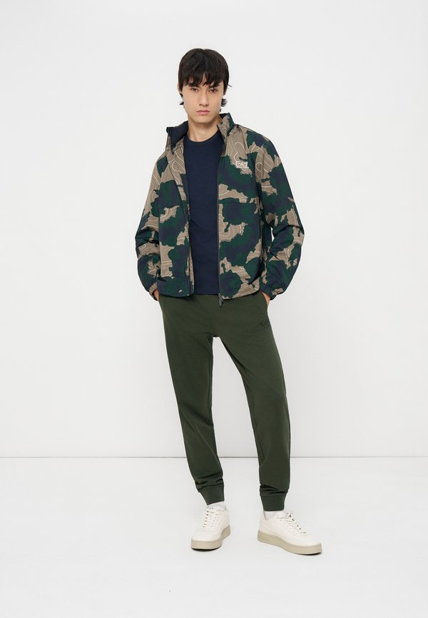 EA7 Emporio Armani
