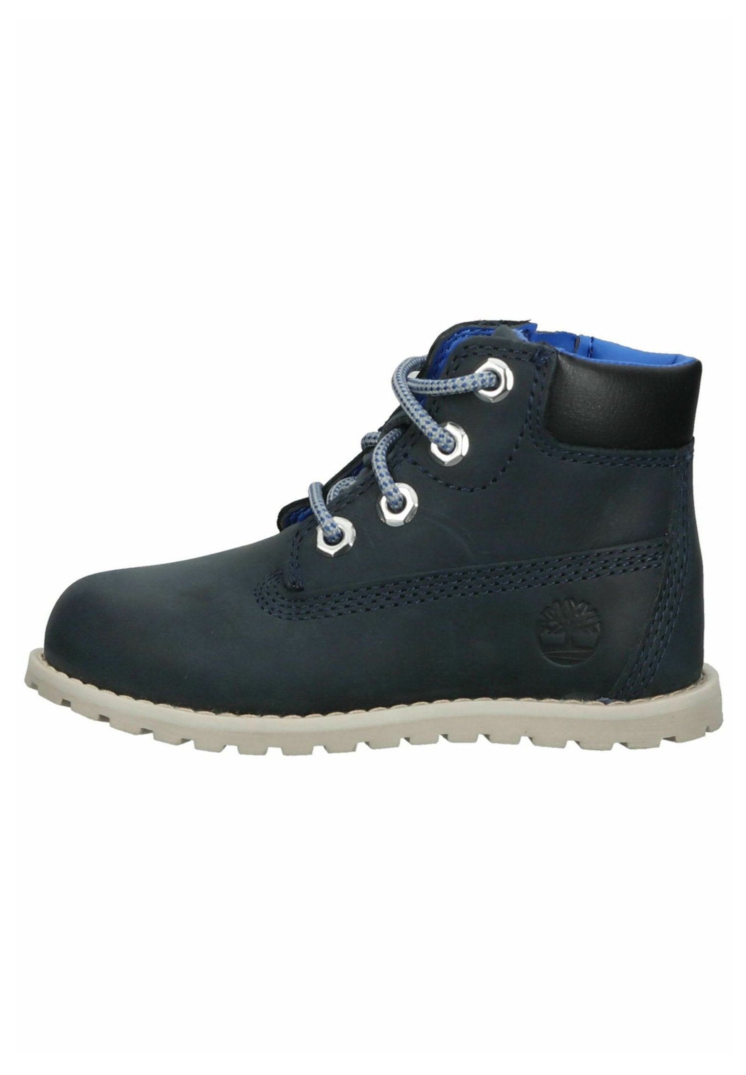 Dunkelblauer Leder-Ankle-Boot mit hellgrauen Schnürsenkeln und Gummisohle. Verfügt über silberne Ösen und ein eingeprägtes Logo an der Seite.