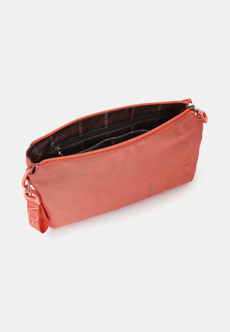 Mandarina Duck