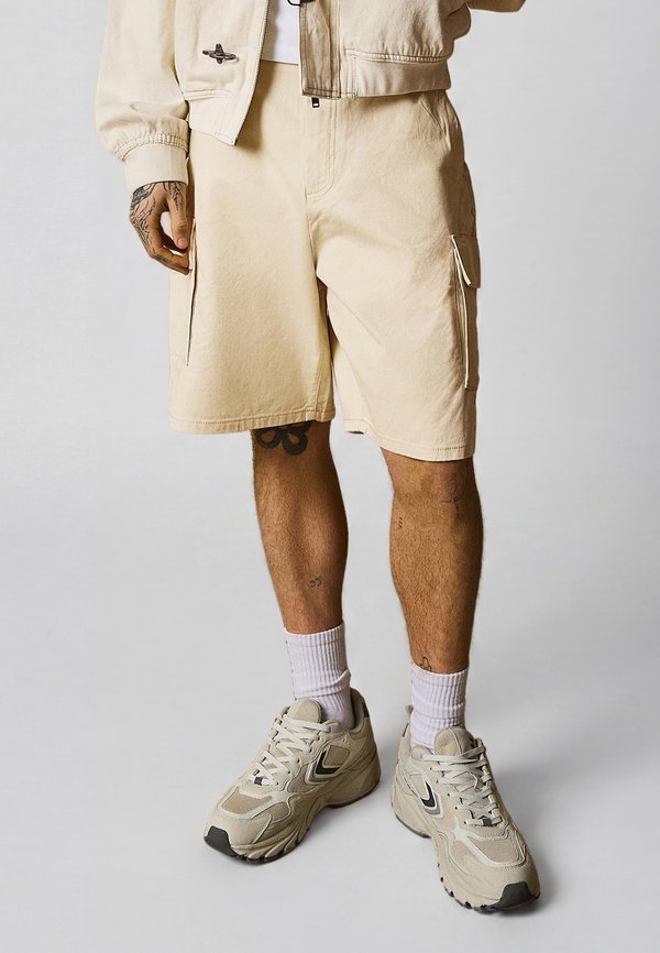Bershka WIDE-LEG  - Shorts - sand